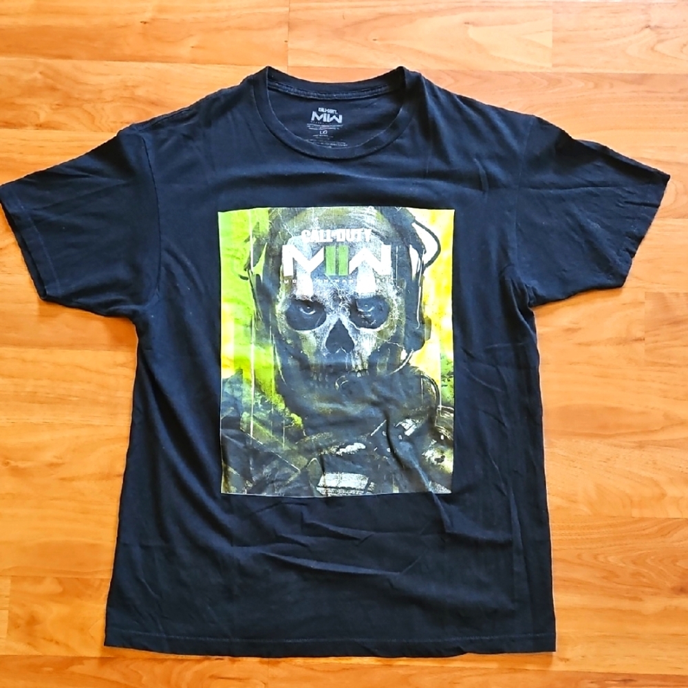 MW2 Tee